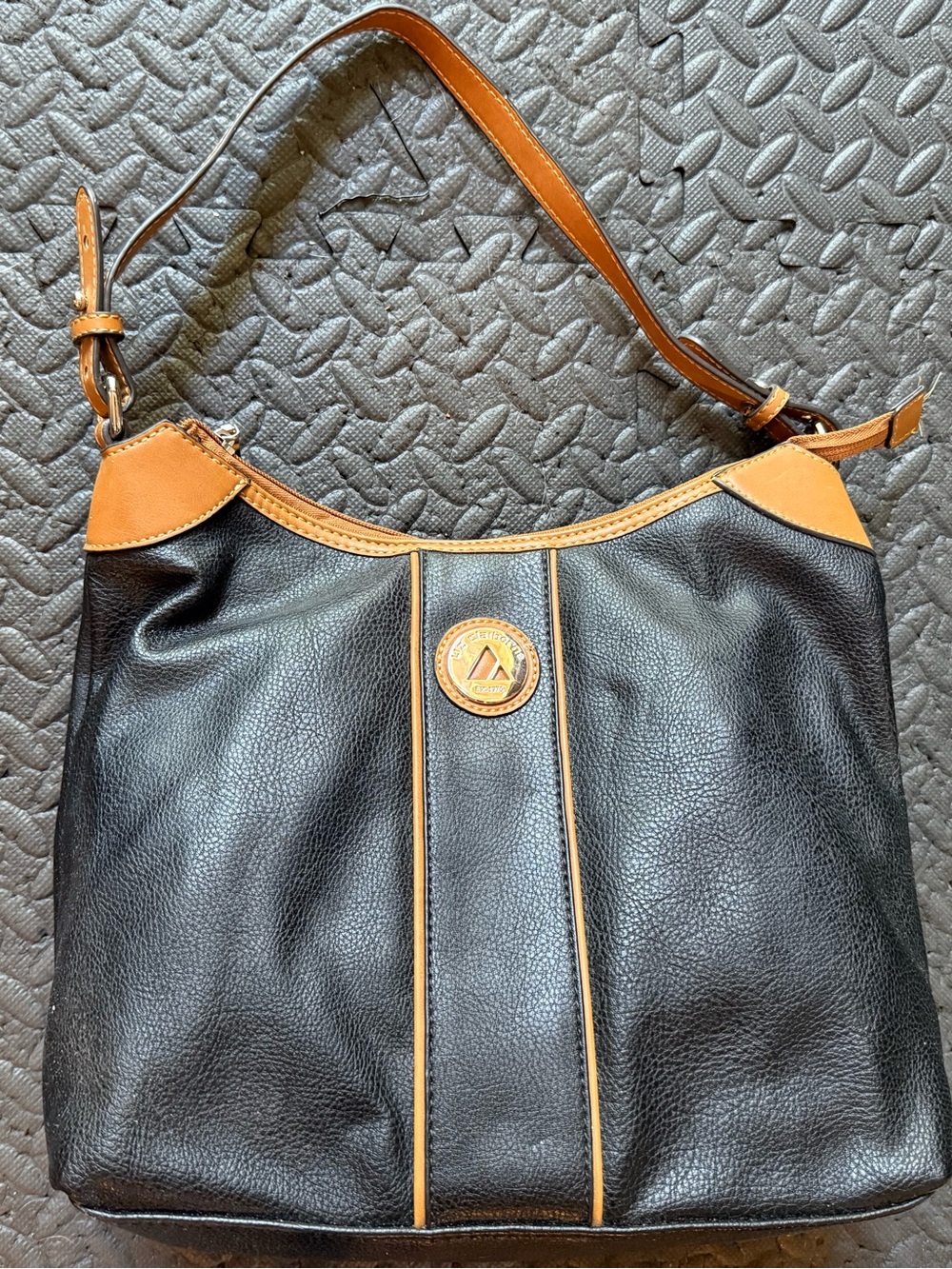 Liz Claiborne Black and Tan Leather Shoulder Bag NWOT